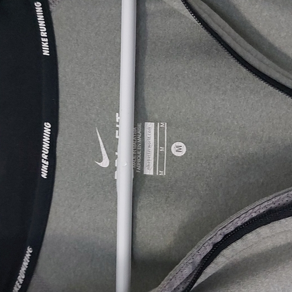 Men's Nike Dri Fit Running long sleeve top with 1/4 zipper - Picture 2 of 8